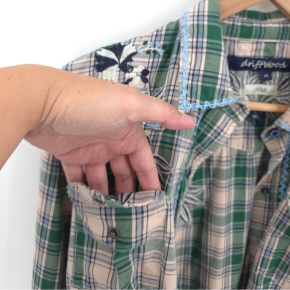 Driftwood "Lana" Pearl Snap Button Plaid Shirt Long Sleeve Embroidered Floral - Picture 9 of 16